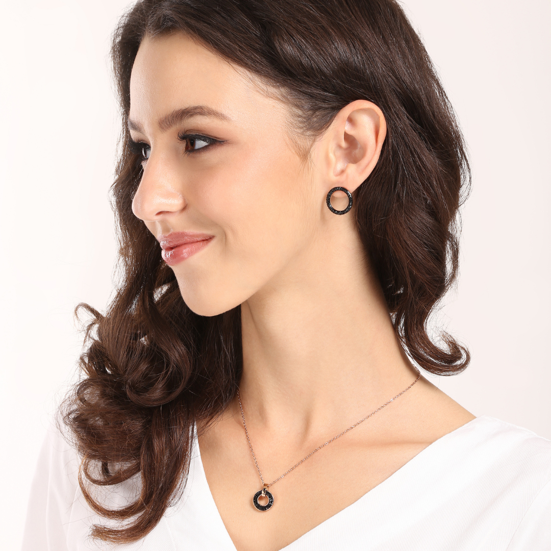 Kruhový náhrdelník s krystaly