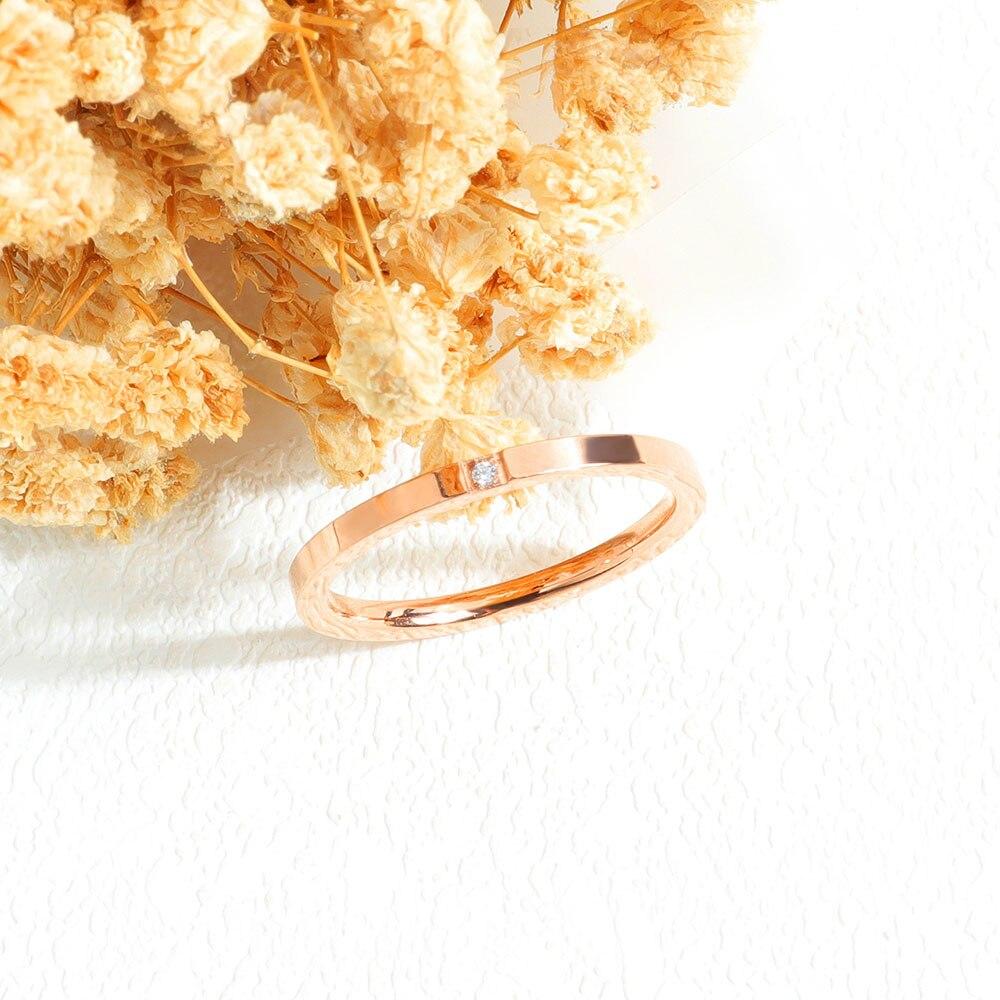 Jemný prsten se zirkonem - ZOVERO