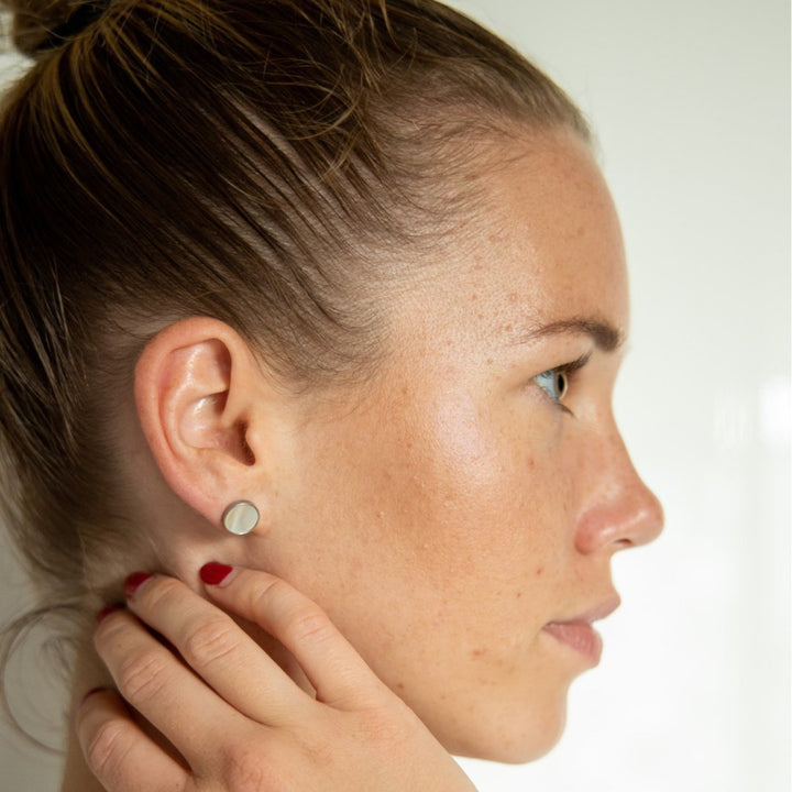 Kruhové náušnice s perletí - ZOVERO